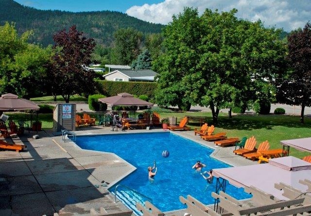 Holiday Park RV & Condo Resort